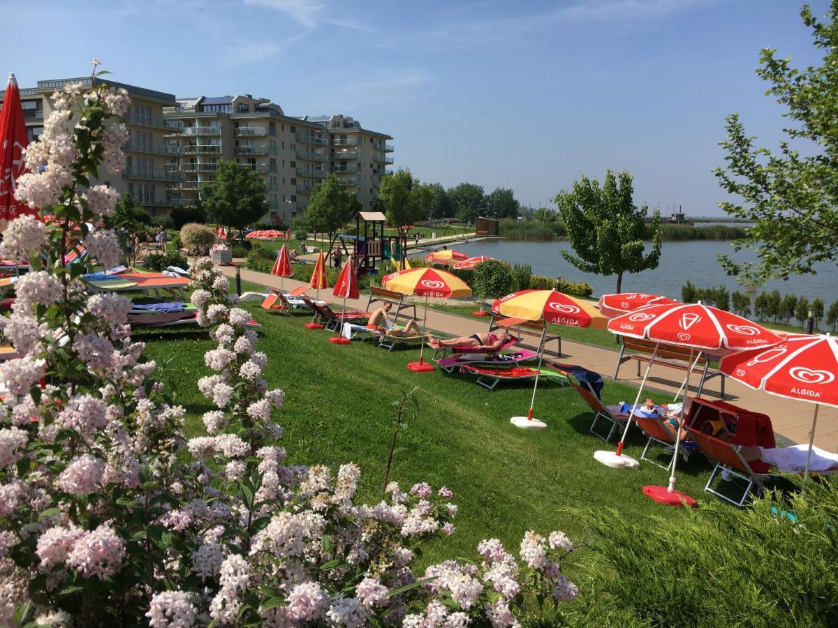 Aqua Apartman Superior Velence Exteriér fotografie